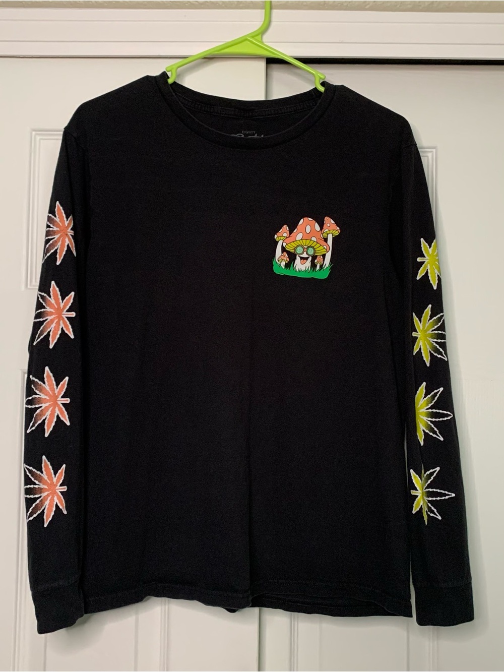 Black Long-Sleeve Canna Graphic T-Shirt